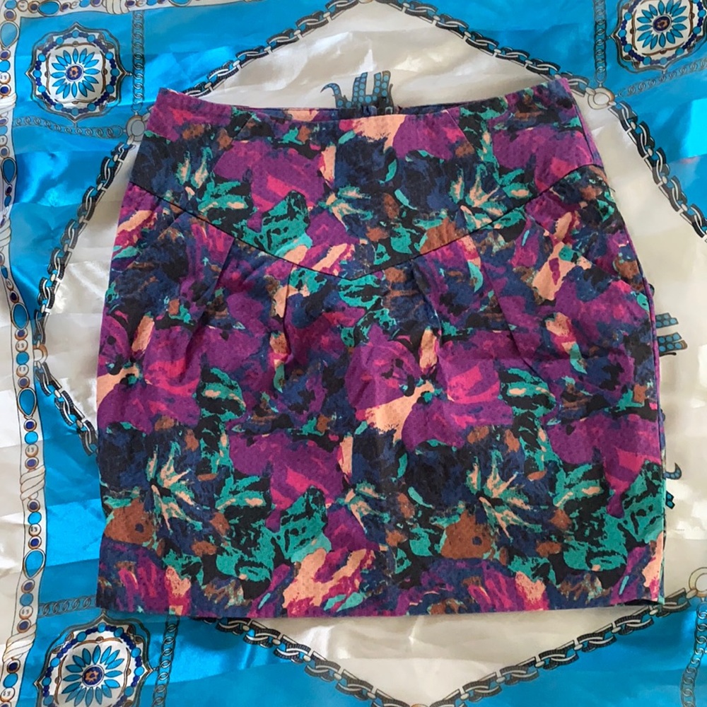 Graphic purple skirt